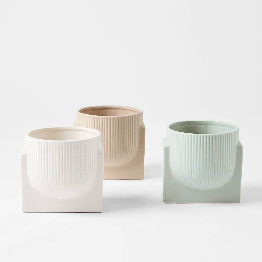 Earl Ceramic Ribbed Planter - Natural